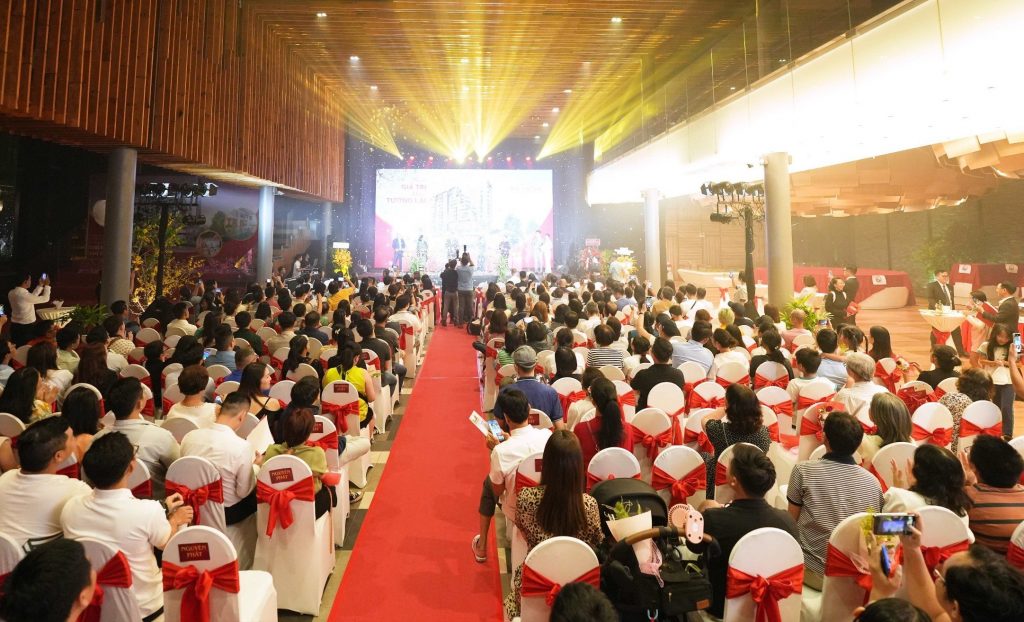 su kien ra mat du an the aurora