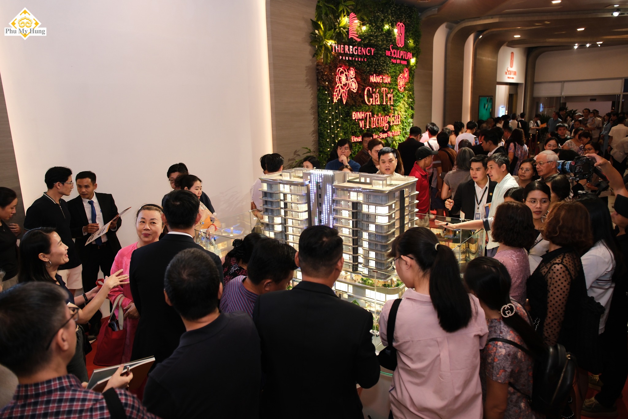 700 khach tham du su kien phu my hung