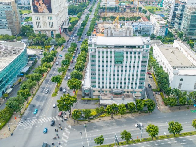 Phú Mỹ Hưng phá dỡ tòa trụ sở, đánh dấu đô thị bước sang chương mới