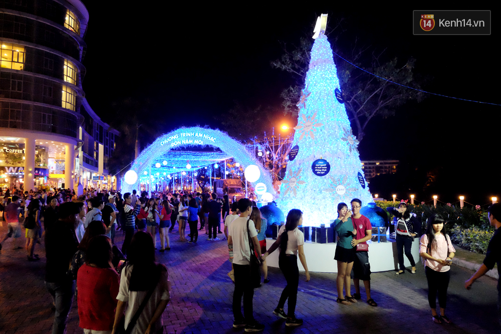 Ít nhất có mấy khu vực ở Phú Mỹ Hưng được trang trí Noel?