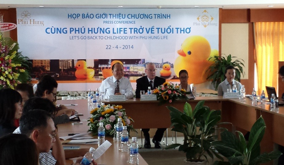 Phu My Hung brings Rubber Duck to Vietnam kids
