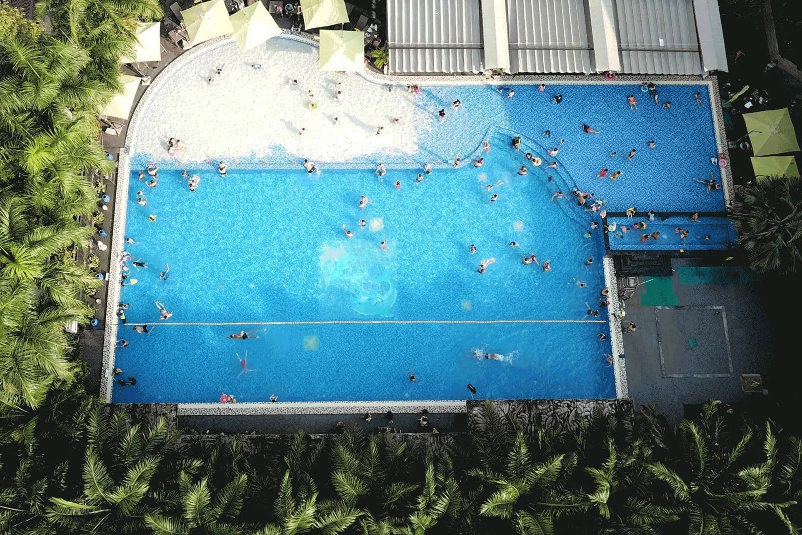 Những không gian “bãi biển thu nhỏ” ngay tại Phú Mỹ Hưng