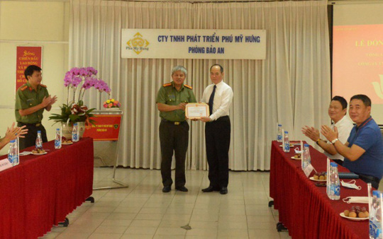 Phú Mỹ Hưng nhận giấy khen từ Công an Thành phố Hồ Chí Minh
