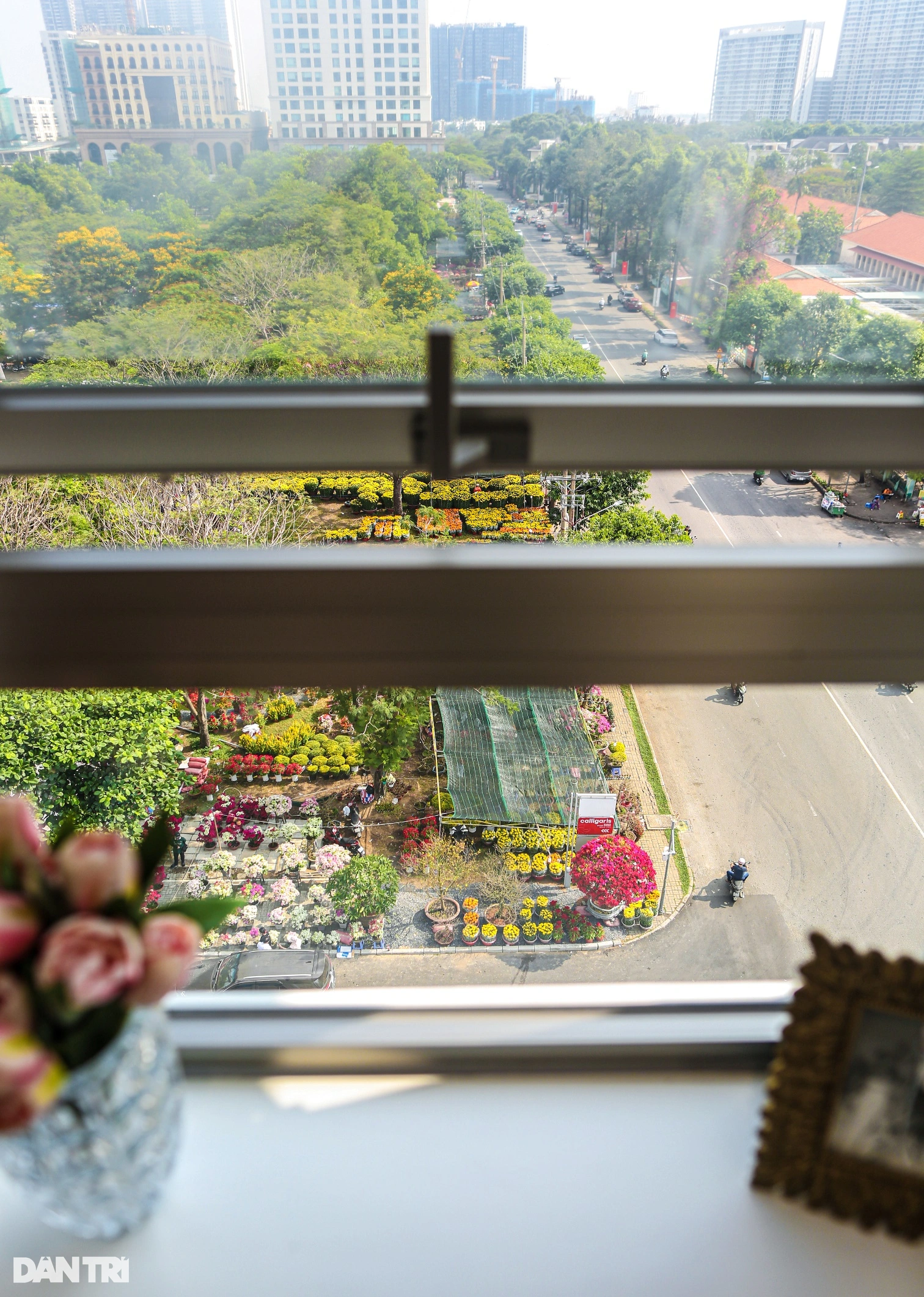 Ngắm trọn đường hoa, chợ tết bên khung cửa là đặc quyền của cư dân Phu My Hung The Horizon