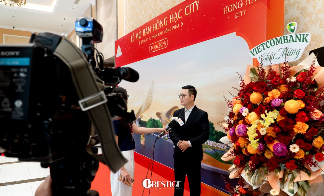 Đại diện Prestige phát biểu tại sự kiện mở bán Hồng Hạc City -  Phân khu Hồng Phát 