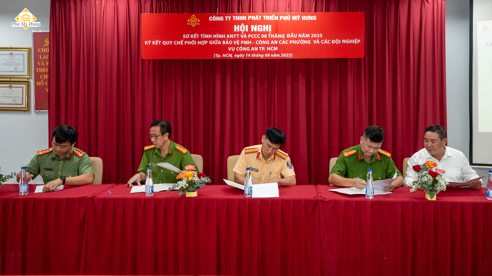 Phú Mỹ Hưng tiếp tục ký kết quy chế phối hợp với các đơn vị công an